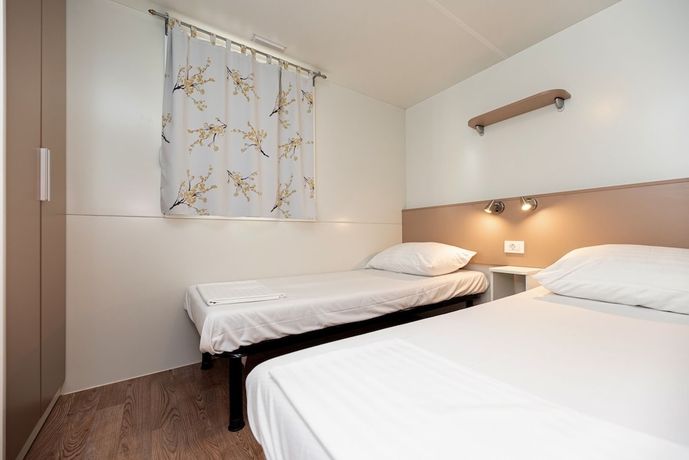 Imagen de la habitación del Hotel Kozarica Mobile Homes. Foto 6