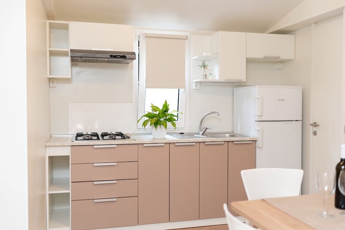 Imagen de la habitación del Hotel Kozarica Mobile Homes. Foto 7