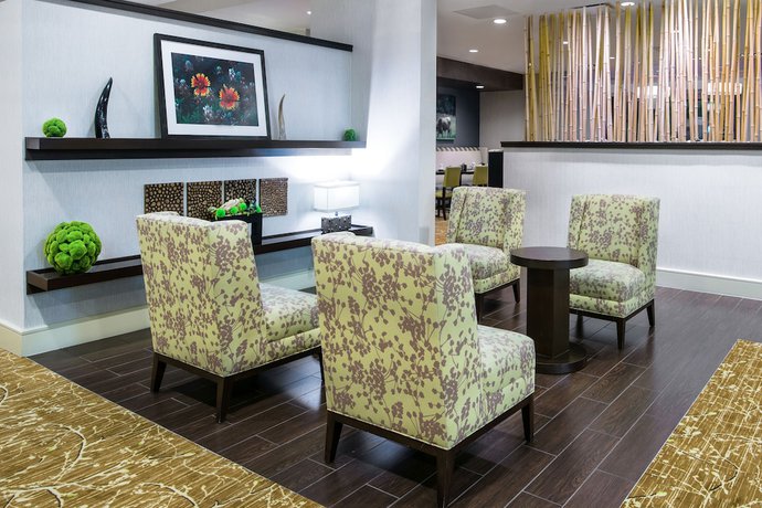 Imagen de los interiores del Hotel Kozy Dallas DFW Airport Area West. Foto 14