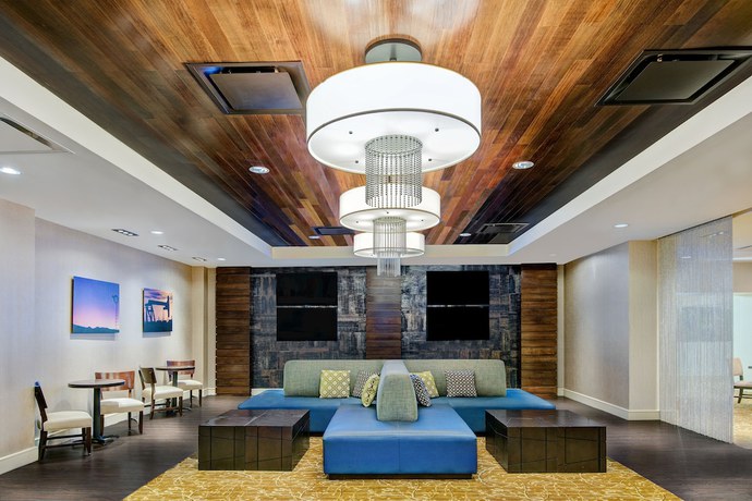 Imagen de los interiores del Hotel Kozy Dallas DFW Airport Area West. Foto 16