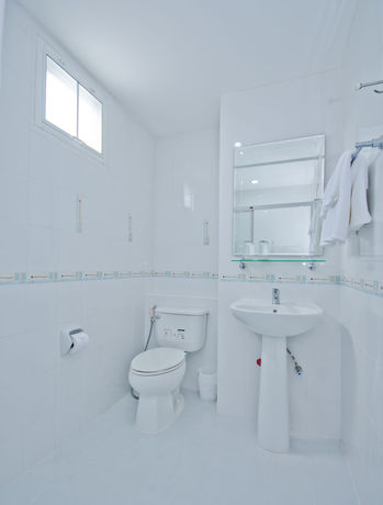 Imagen de la habitación del Hotel Kozy Inn, Bangkok. Foto 2