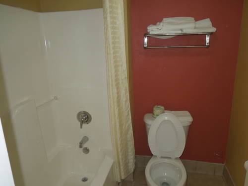 Imagen de la habitación del Hotel Kozy Inn. Foto 8