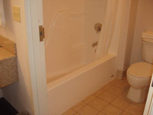 Imagen de la habitación del Hotel Kozy Inn. Foto 12