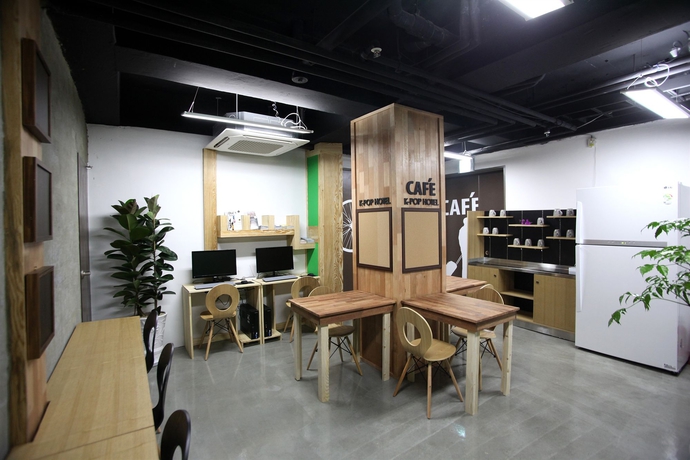 Imagen de los interiores del Hotel K-pop Seoul Station. Foto 15