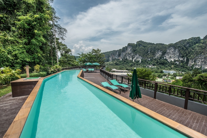 Imagen de la piscina del Hotel Krabi Cha-da Resort. Foto 15
