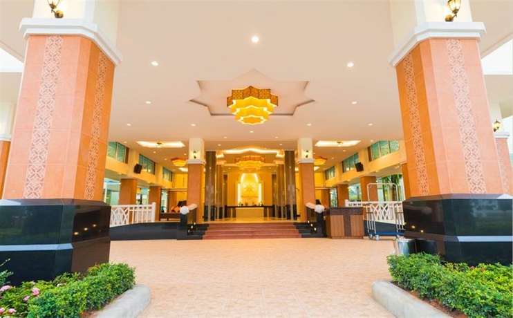 Imagen de los interiores del Hotel Krabi Front Bay Resort. Foto 12
