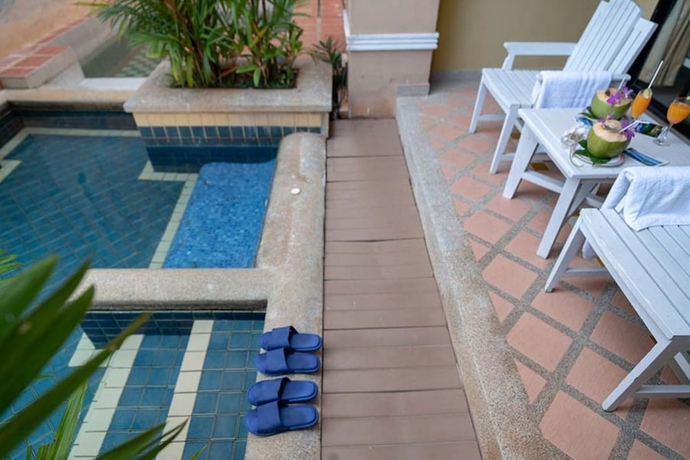 Imagen de la habitación del Hotel Krabi Nature Beach Resort. Foto 10