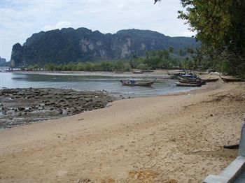 Imagen general del Hotel Krabi Tropical Beach. Foto 3
