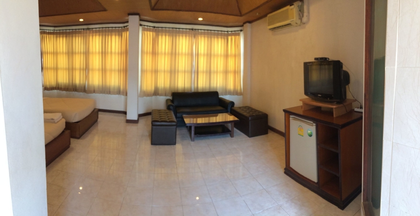 Imagen de la habitación del Hotel Kraisaeng Place. Foto 7