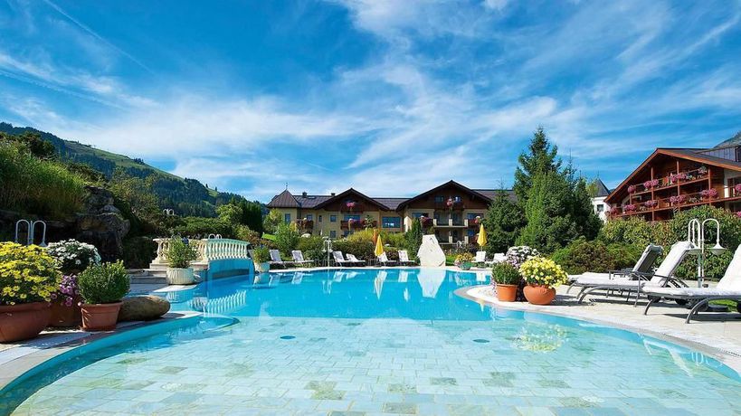 Imagen de la piscina del Hotel Krallerhof. Foto 11