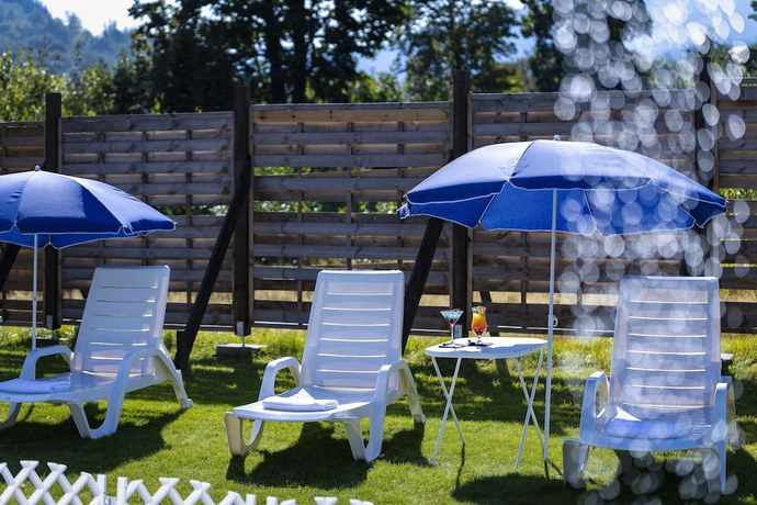 Imagen de la piscina del Hotel Krasicki Resort and SPA. Foto 19