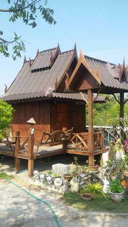 Imagen de la habitación del Hotel Kratommaiphuwaree. Foto 23