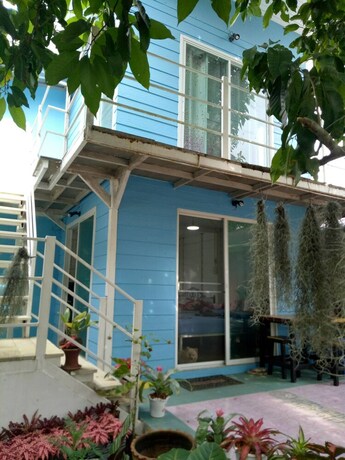 Imagen de la habitación del Hotel Kratommaiphuwaree. Foto 26