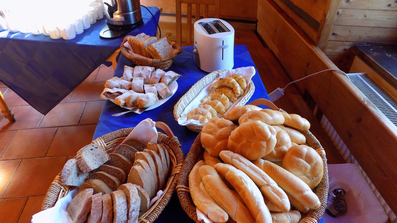 Imagen del bar/restaurante del Hotel Kréta, Kutna Hora . Foto 2