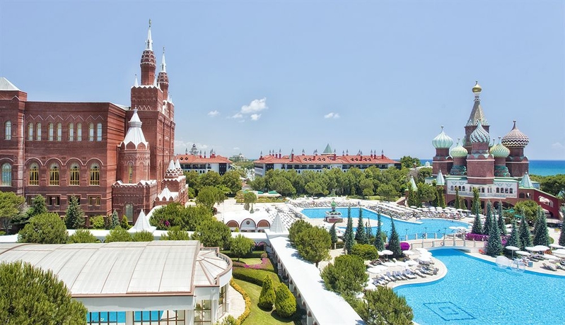 Imagen de la piscina del Hotel Kremlin Palace. Foto 13
