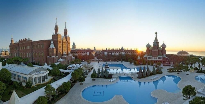 Imagen de los exteriores del Hotel Kremlin Palace. Foto 6