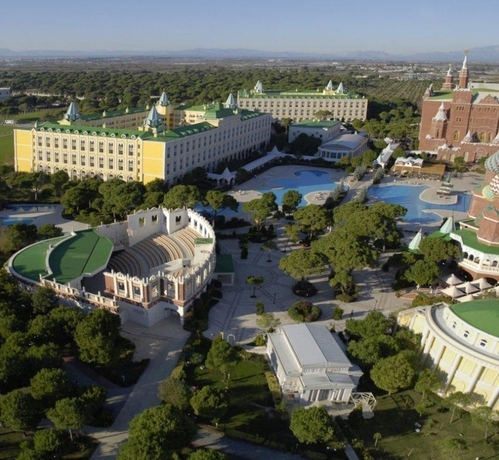 Imagen de los exteriores del Hotel Kremlin Palace. Foto 7