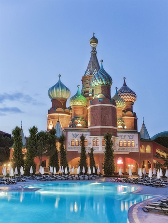 Imagen de los exteriores del Hotel Kremlin Palace. Foto 11