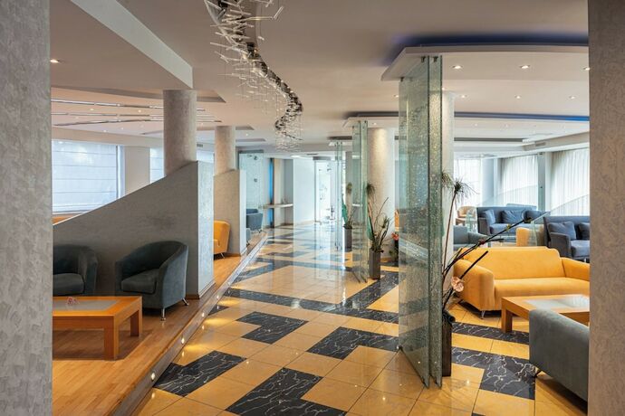 Imagen general del Hotel Kreoli Suites Glyfada. Foto 11