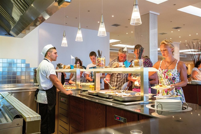 Imagen del bar/restaurante del Hotel Kresten Palace. Foto 3