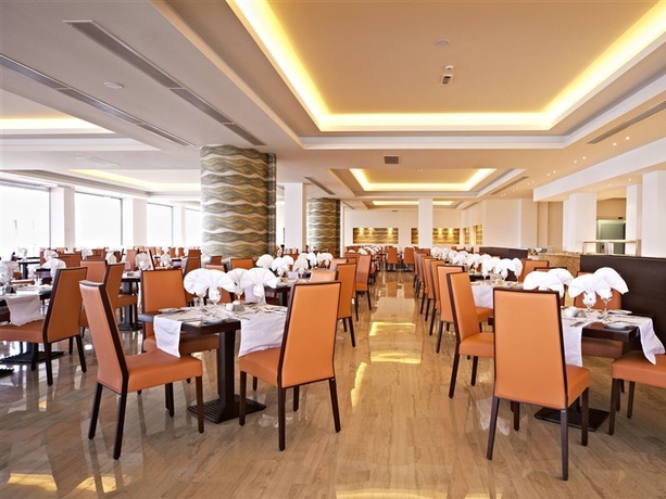 Imagen general del Hotel Kresten Royal Euphoria Resort. Foto 12