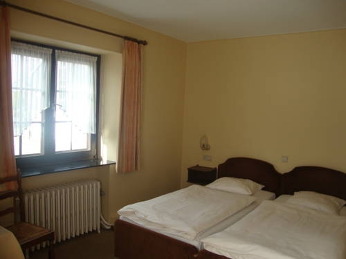 Imagen de los exteriores del Hotel Kreusch. Foto 9