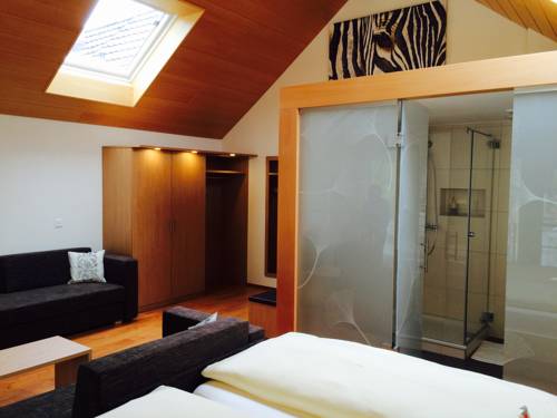 Imagen de la habitación del Hotel Kreuz, EGERKINGEN. Foto 3