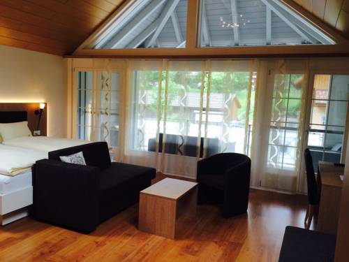Imagen de la habitación del Hotel Kreuz, EGERKINGEN. Foto 5