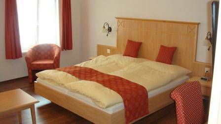 Imagen de la habitación del Hotel Kreuz, EGERKINGEN. Foto 9