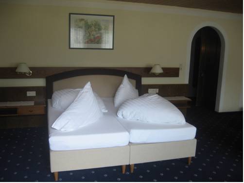 Imagen de la habitación del Hotel Kreuz, PFUNDS. Foto 2