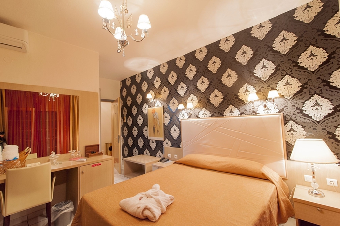 Imagen de la habitación del Hotel Krikonis. Foto 7