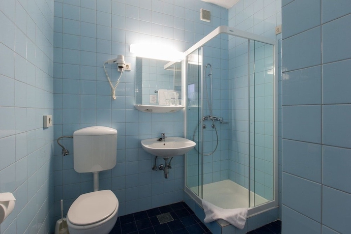 Imagen de la habitación del Hotel Krim Bled. Foto 15