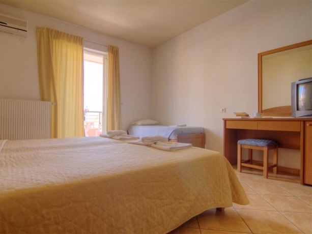 Imagen general del Hotel Krini Beach Hotel. Foto 10