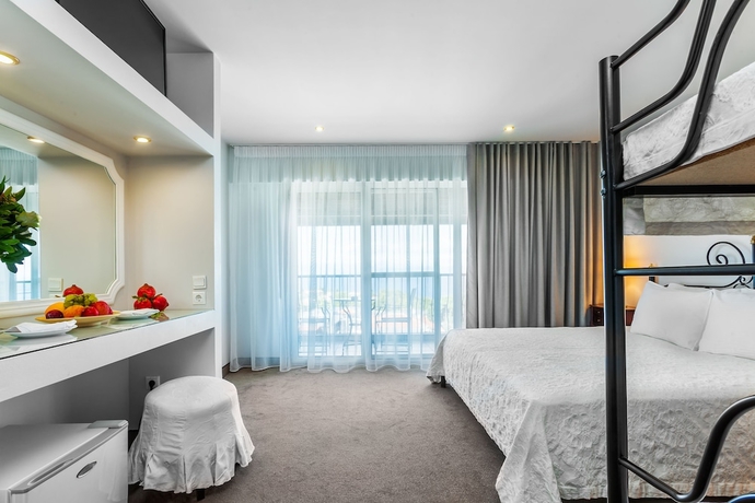 Imagen de la habitación del Hotel Kriopigi. Foto 9