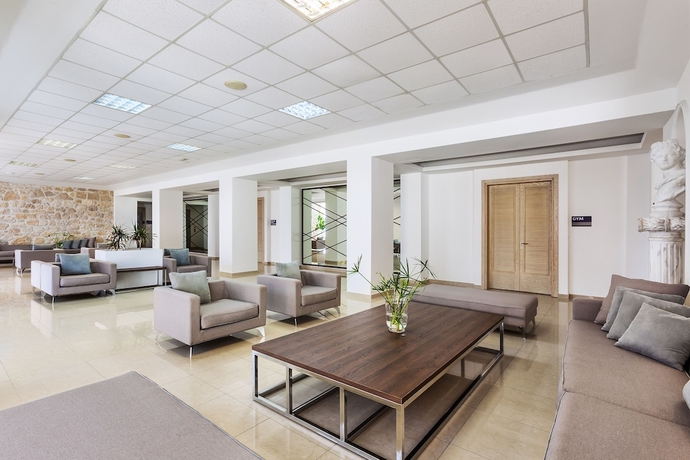 Imagen de los interiores del Hotel Kriopigi. Foto 12