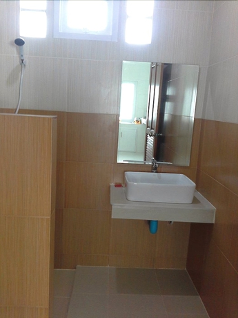 Imagen de la habitación del Hotel Krisada Beach Resort. Foto 15