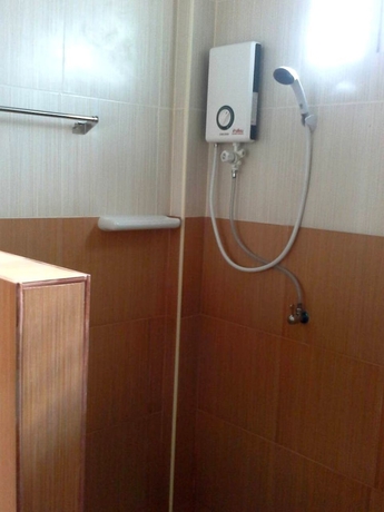 Imagen de la habitación del Hotel Krisada Beach Resort. Foto 18