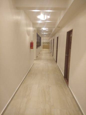 Imagen de los interiores del Hotel Krishna, Anand. Foto 17