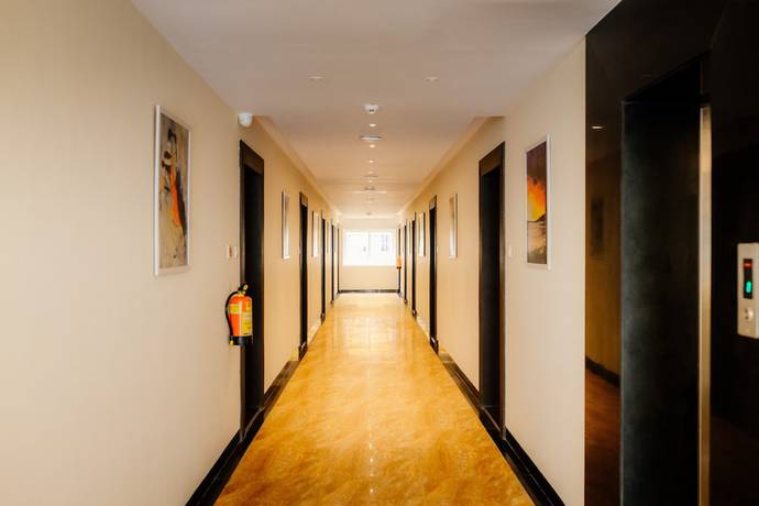 Imagen de los interiores del Hotel Krishna Beach Resort and Spa. Foto 20