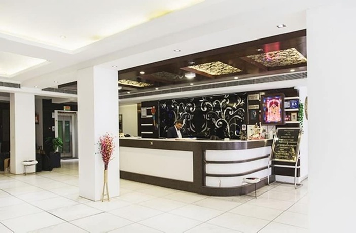 Imagen de los interiores del Hotel Krishna Deluxe. Foto 13