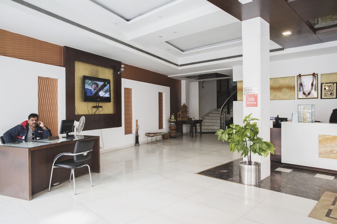 Imagen de los interiores del Hotel Krishna. Foto 8