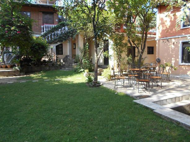 Imagen de los exteriores del Hotel Krishna House. Foto 8