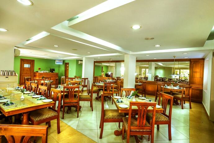 Imagen del bar/restaurante del Hotel Krishna Inn. Foto 19