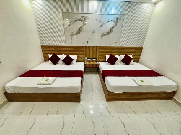 Imagen de la habitación del Hotel Krishna Kripa Palace. Foto 4