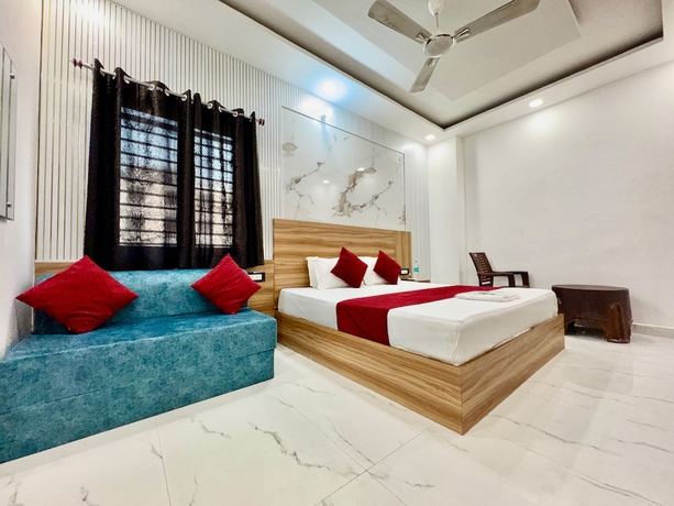 Imagen de la habitación del Hotel Krishna Kripa Palace. Foto 6