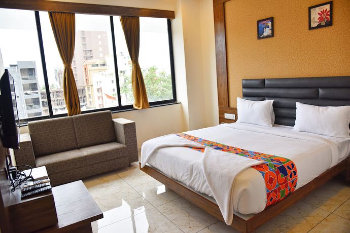 Imagen de la habitación del Hotel Krishna Palace, Anand. Foto 11