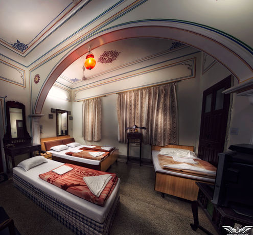 Imagen de la habitación del Hotel Krishna Palace, JAIPUR. Foto 10