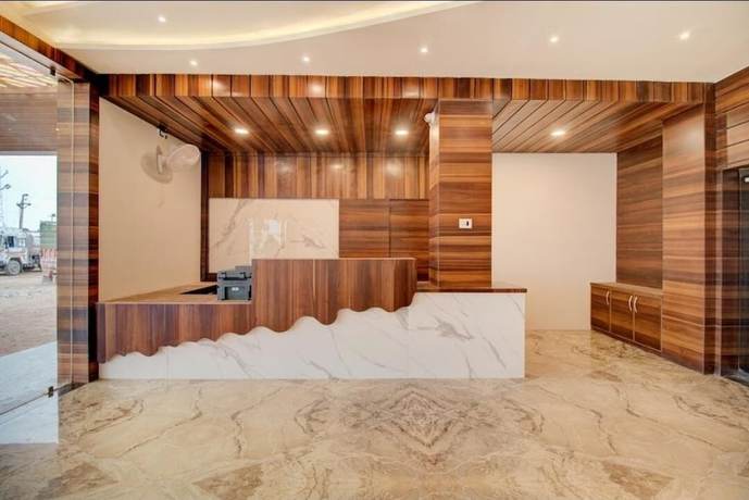Imagen de los interiores del Hotel Krishna Raj. Foto 14