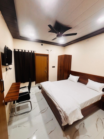 Imagen de la habitación del Hotel Krishna Residency By Vrindavan Stays. Foto 2