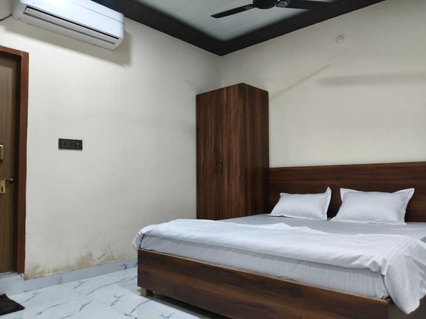 Imagen de la habitación del Hotel Krishna Residency By Vrindavan Stays. Foto 4